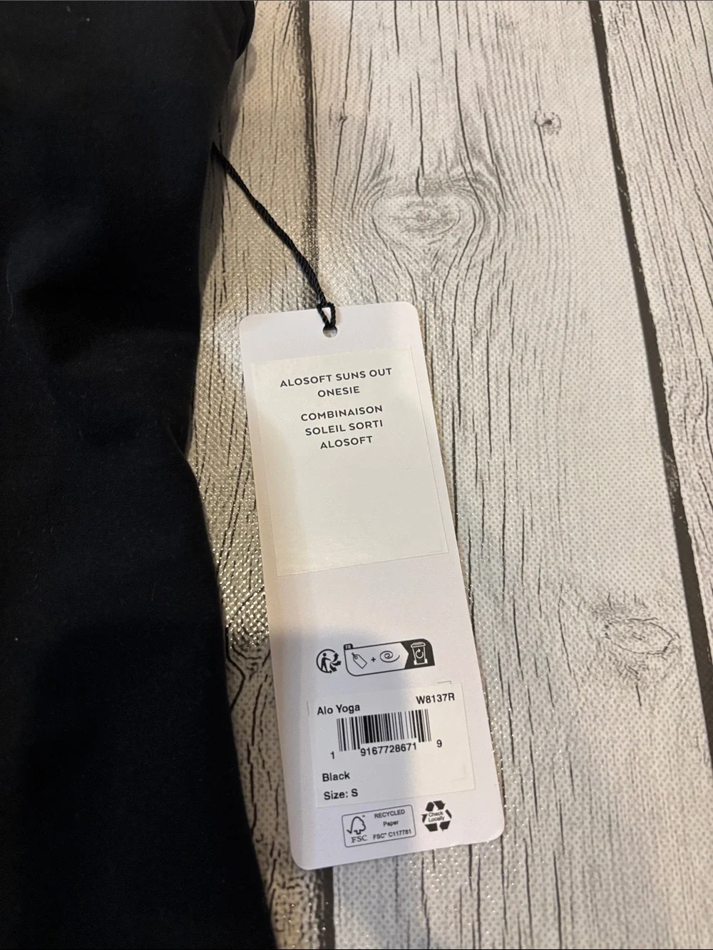 ALO Yoga sleek black